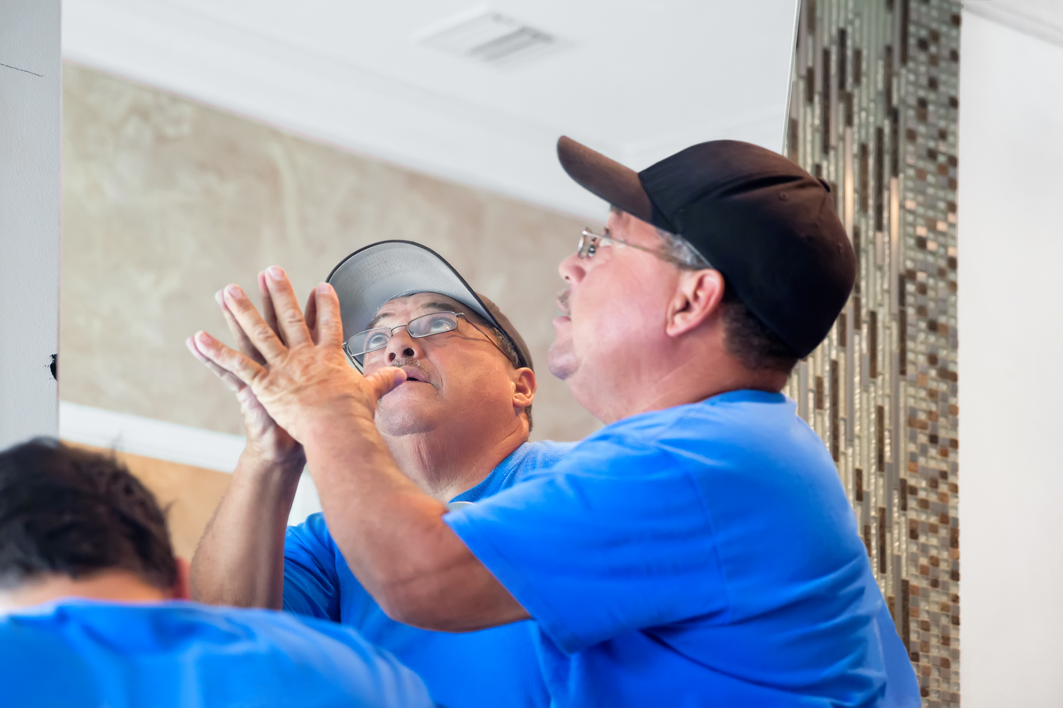 How Custom Mirrors by Professional Designers Can Change the Aesthetic of Homes