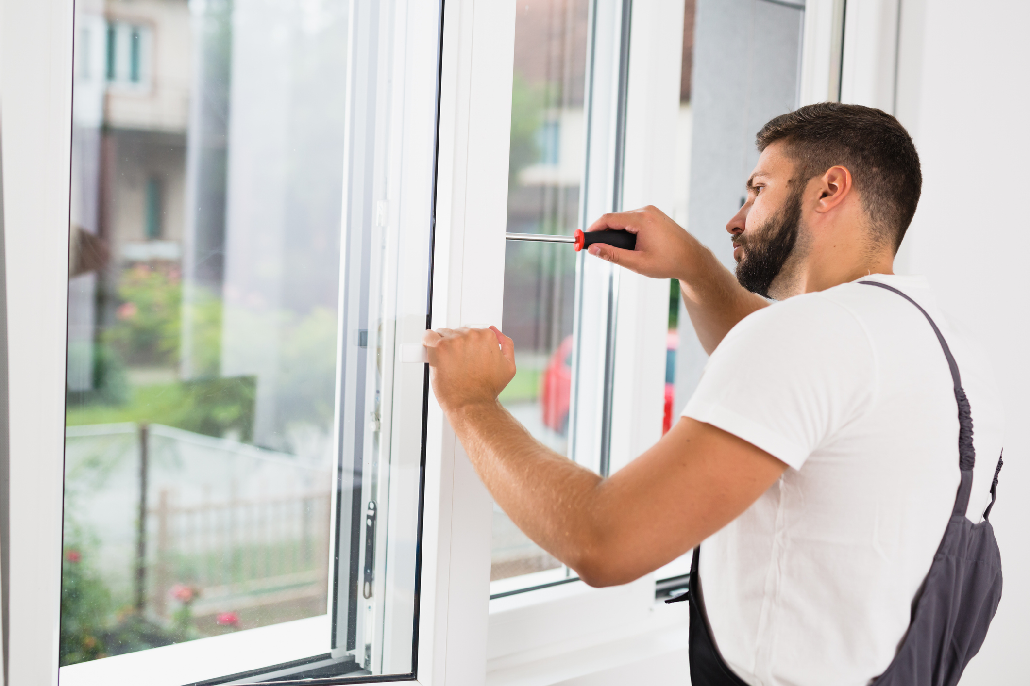 When Sliding Glass Door Services Are Needed For Wardrobe Track Alignment