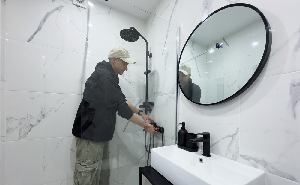 Custom glass solutions adding modern style and natural light to a contemporary home